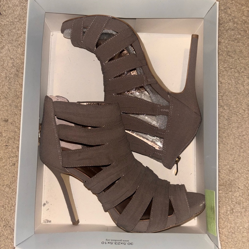 Jessica Simpson Strappy Peep-Toe High Heel Sandals in Taupe